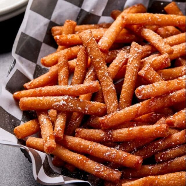 Midwest City Louie's Grill & Bar and Catering